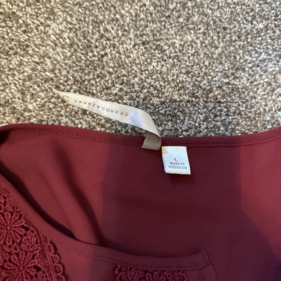 Lauren Conrad size large dress shirt with floral detail - Picture 3 of 4